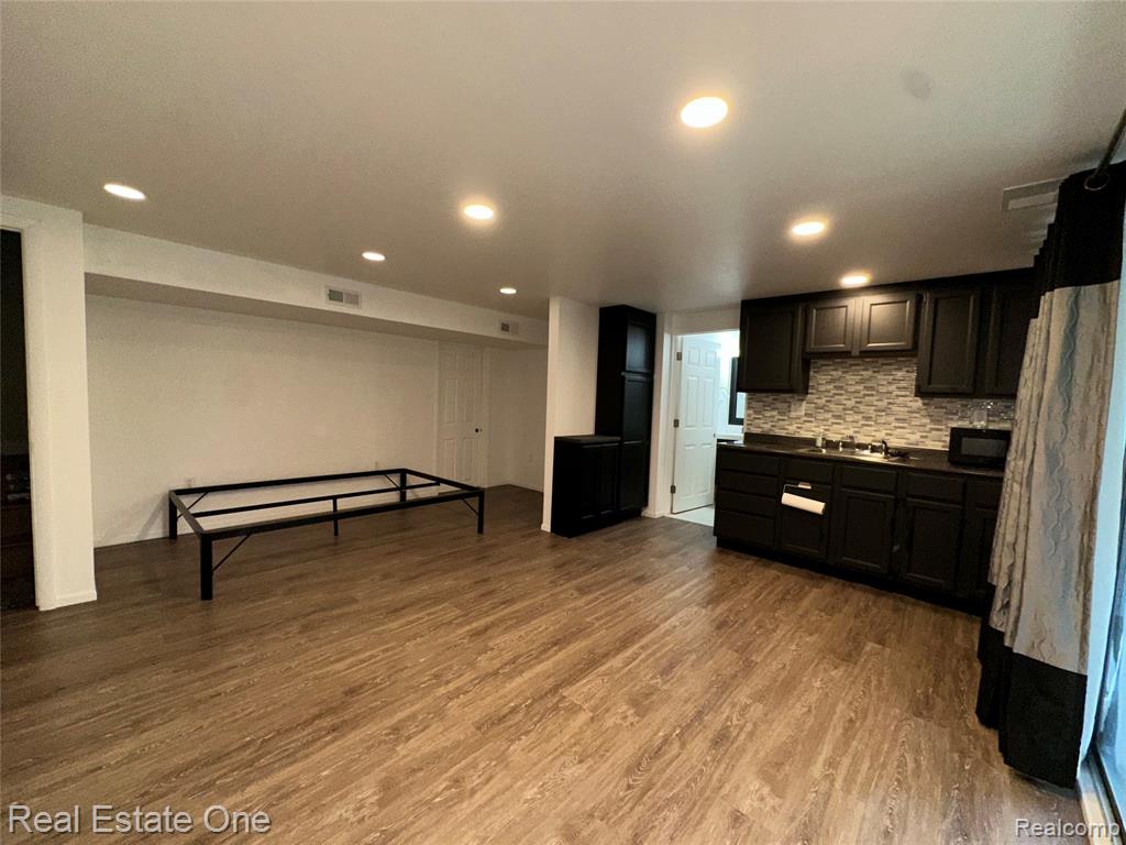 410 Willow Grove Lane, Rochester Hills, MI 48307 — Photo 30