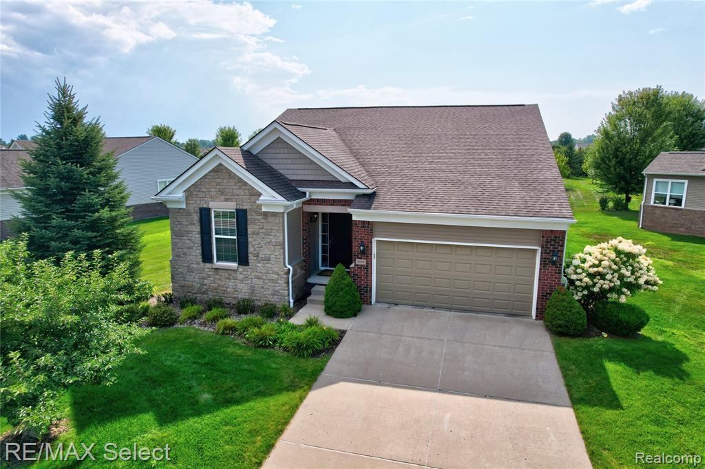 9059 Pine Valley Drive, Grand Blanc, MI 48439 — front exterior