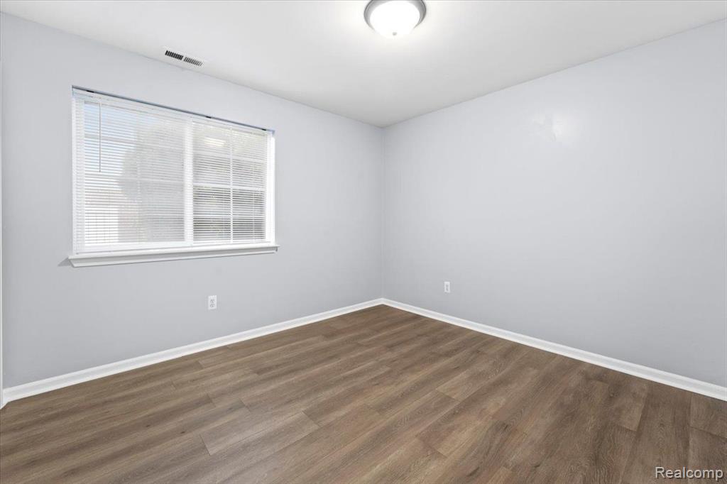 3592 NORTHPOINTE Boulevard, Melvindale, MI — Photo 15