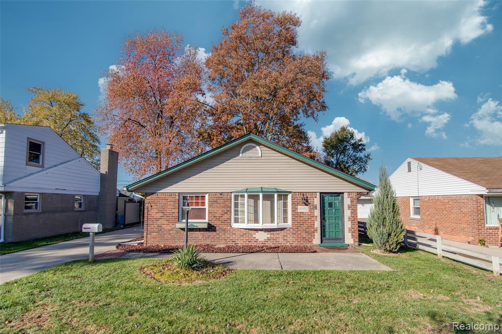 18552 Hinton Street, Riverview, MI 48193 — front exterior
