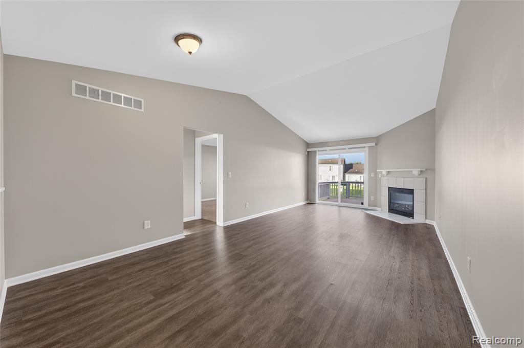 4003 Murray Street, Grand Blanc, MI 48439 — Photo 7