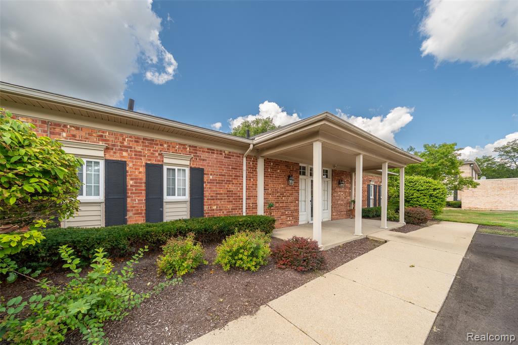 6151 Orchard Lake Road, 103, West Bloomfield, MI — Photo 29