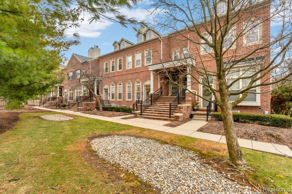 657 River Park Village Boulevard, Northville, MI 48167 — Photo 4