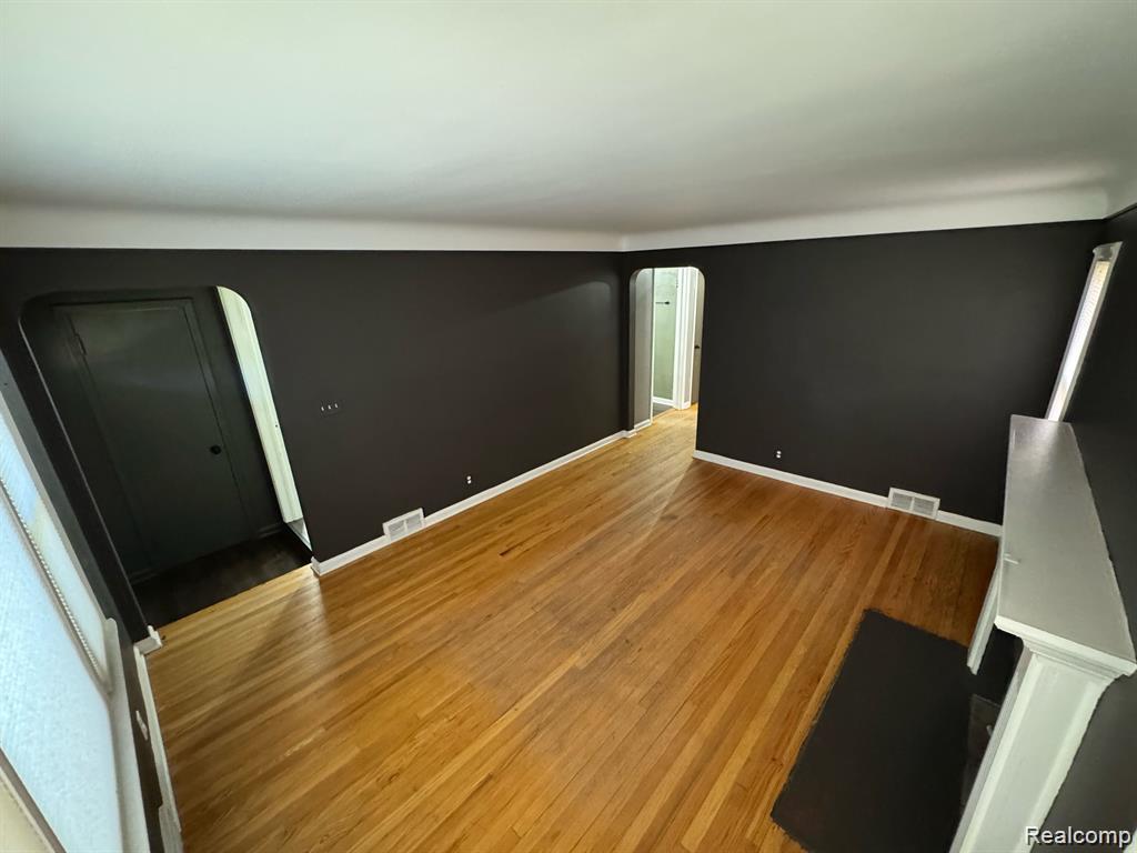 405 N LAFAYETTE Street, Dearborn, MI 48128 — Photo 8