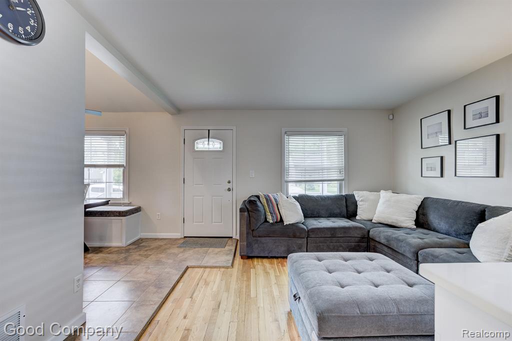 812 N Edgeworth Avenue, Royal Oak, MI 48067 — Photo 4