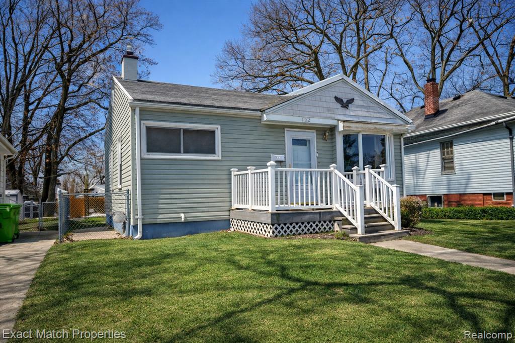 102 E Cornell Avenue, Pontiac, MI 48340 — Photo 2