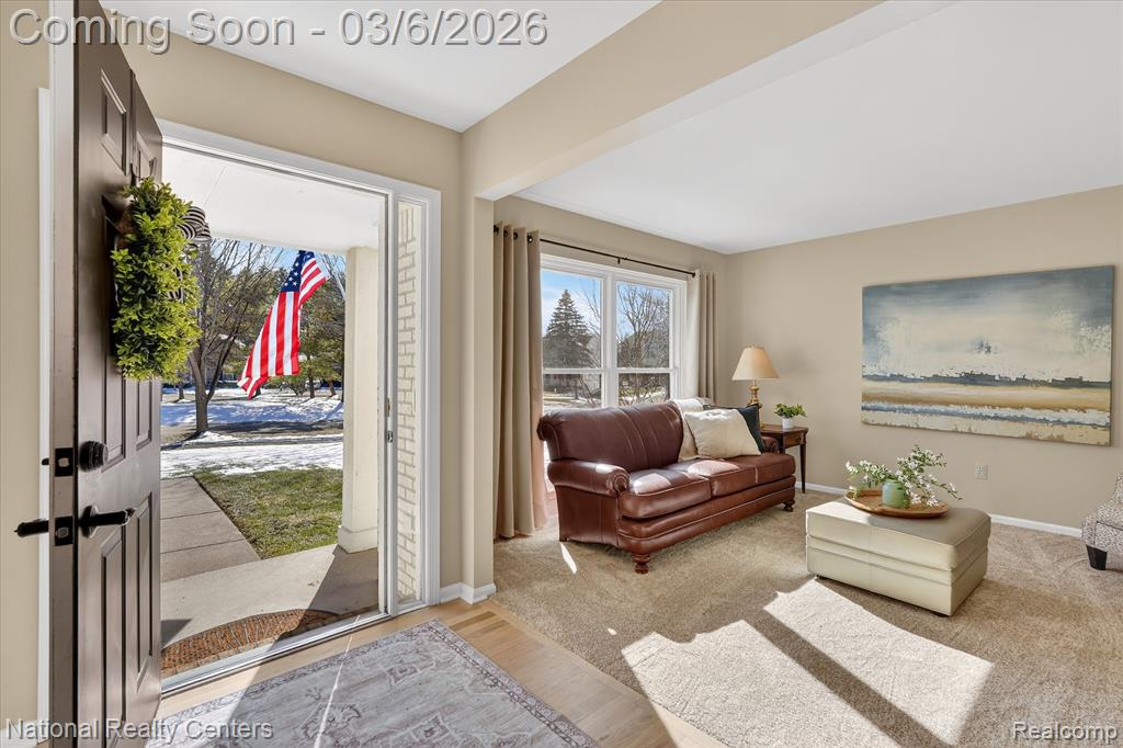 906 Meadowbrook Way, Milford, MI 48381 — Photo 5