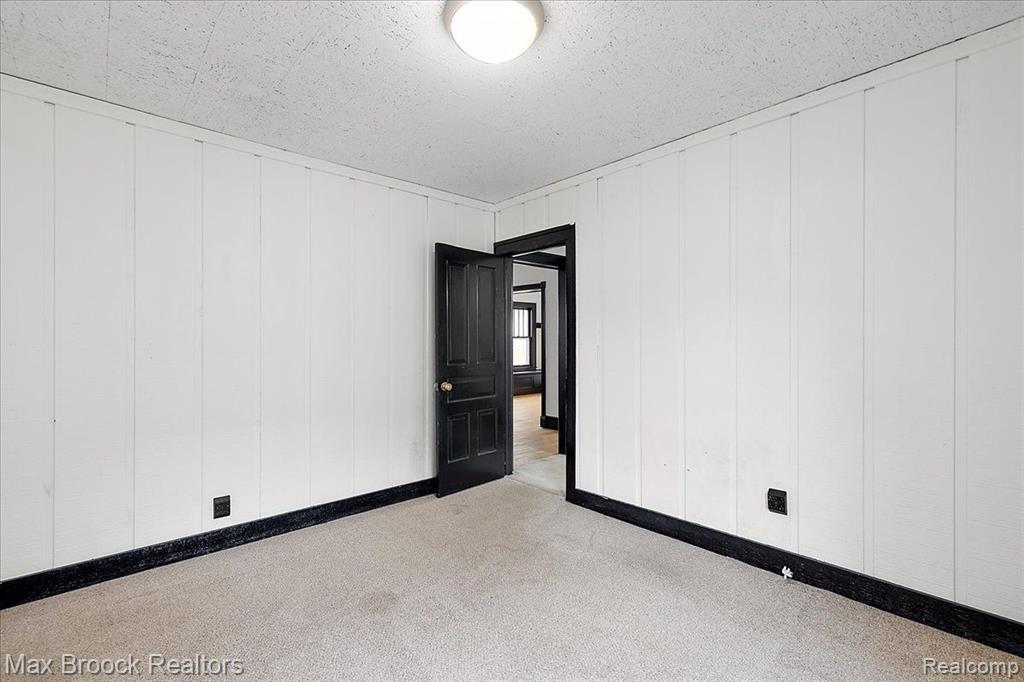 503 N WASHINGTON Avenue, Royal Oak, MI 48067 — Photo 23