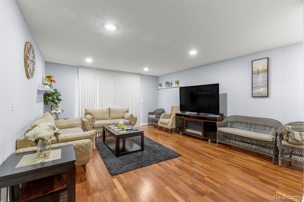 705 Randolph Street, Northville, MI 48167 — Photo 7