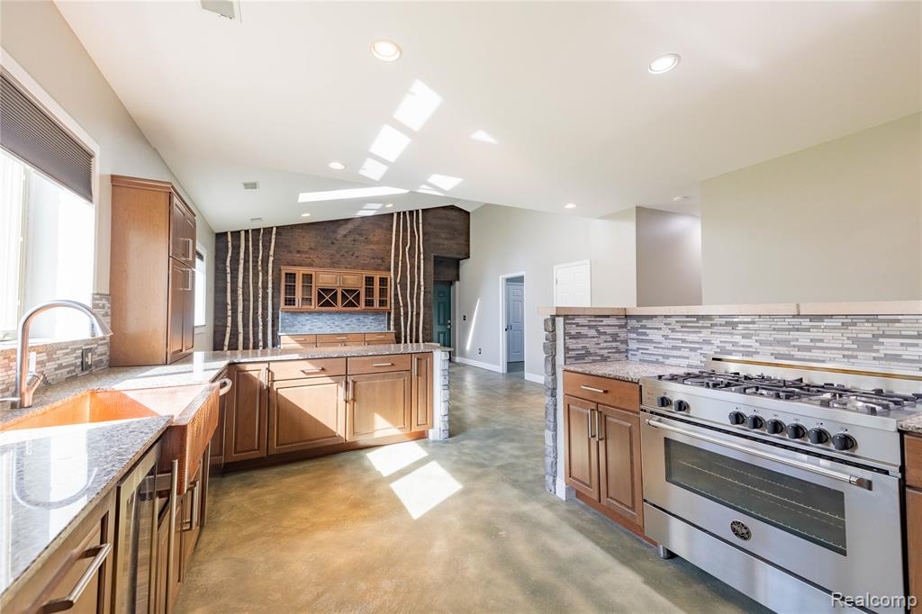 21527 Parke Lane, Grosse Ile, MI 48138 — Photo 17