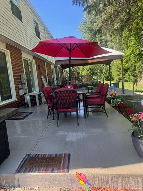 45746 Kensington, Utica, MI 48317 — Photo 18