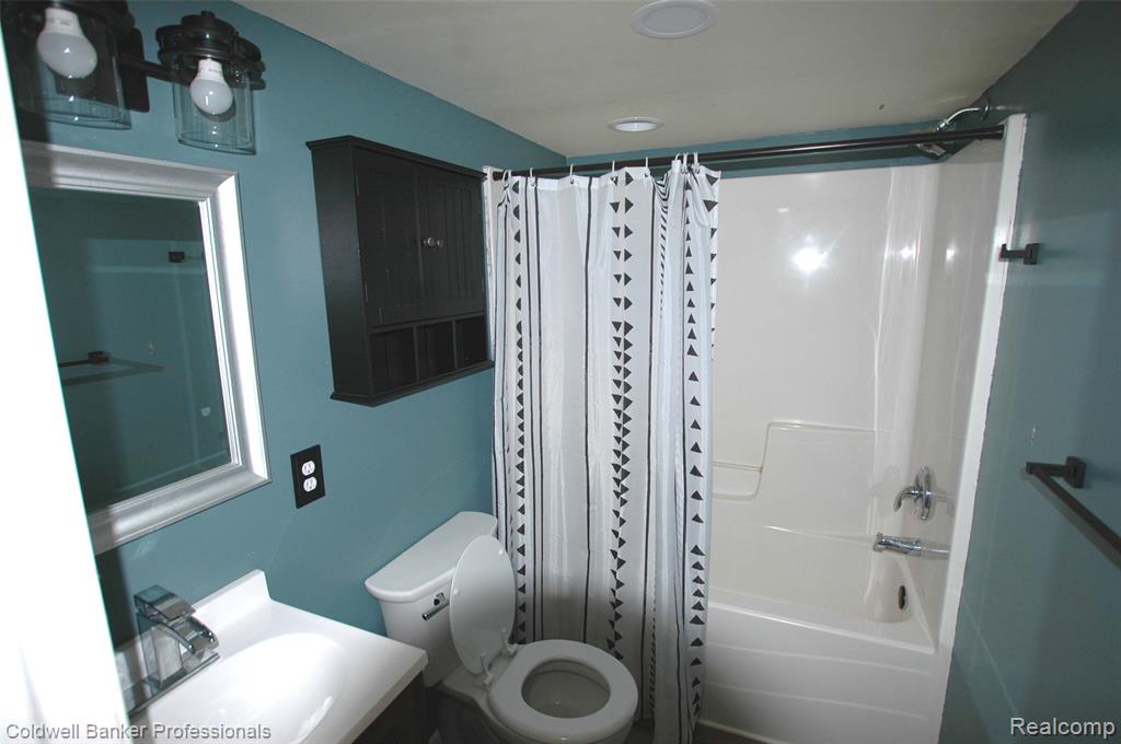 5730 Van Dyke Road, Cass City, MI 48726 — Photo 7