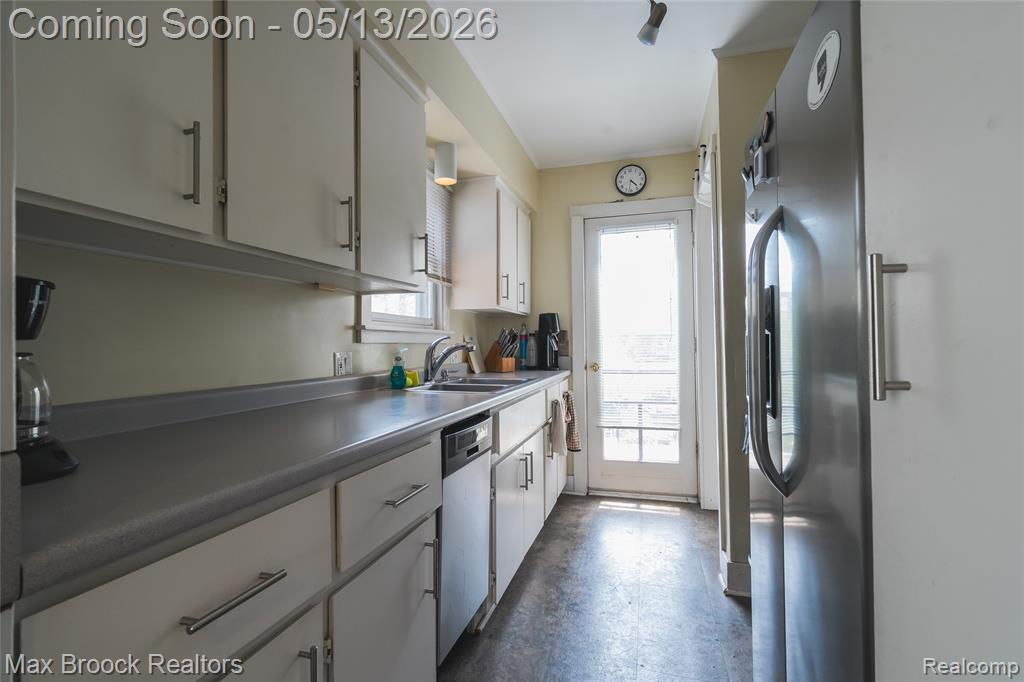 68 Kensington Boulevard, Pleasant Ridge, MI — Photo 11