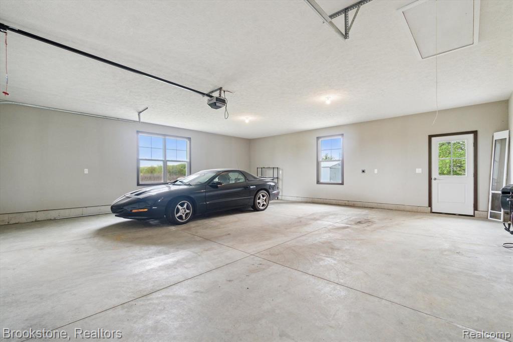 4050 CAYMAN Drive, Dewitt, MI 48820 — Photo 32
