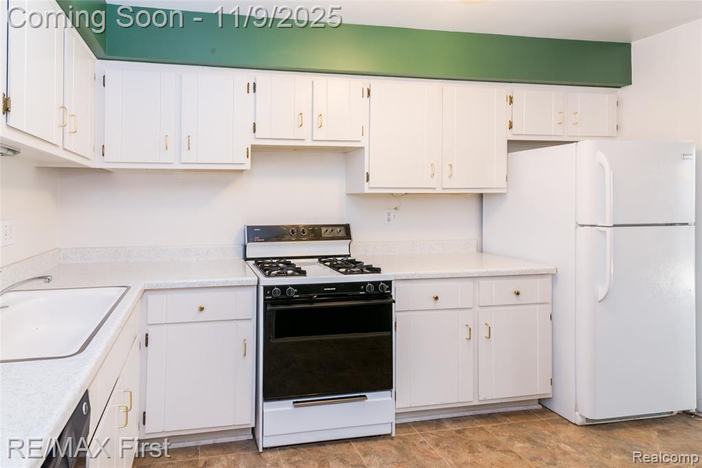 4909 Coventry Street, 287, Royal Oak, MI 48073 — Photo 18