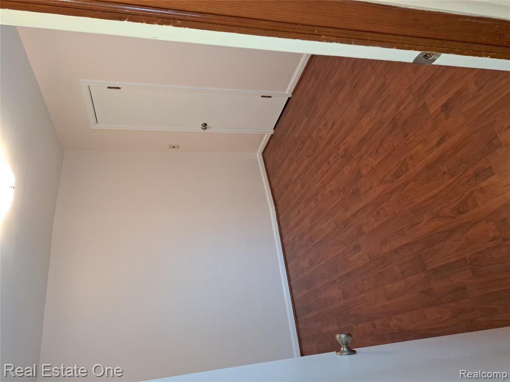 96 Detroit, Trenton, MI 48183 — Photo 41