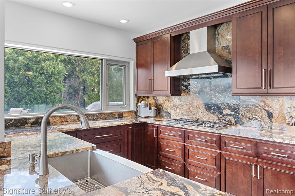 5930 Pontiac Trail, West Bloomfield, MI 48323 — Photo 10