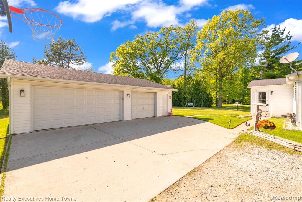 3889 Wadhams Road, Clyde, MI 48049 — Photo 32