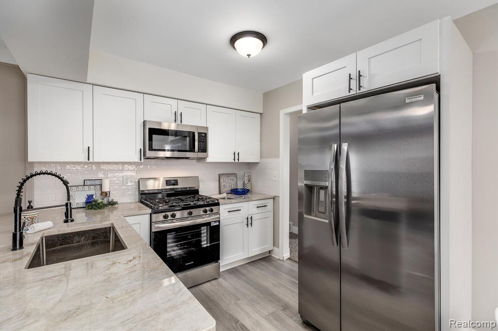 9257 WASHINGTON Street, Romulus, MI 48174 — Photo 10
