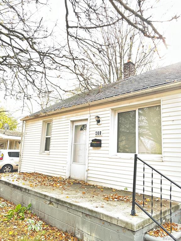 431 W MADGE Avenue, Hazel Park, MI 48030 — Photo 8