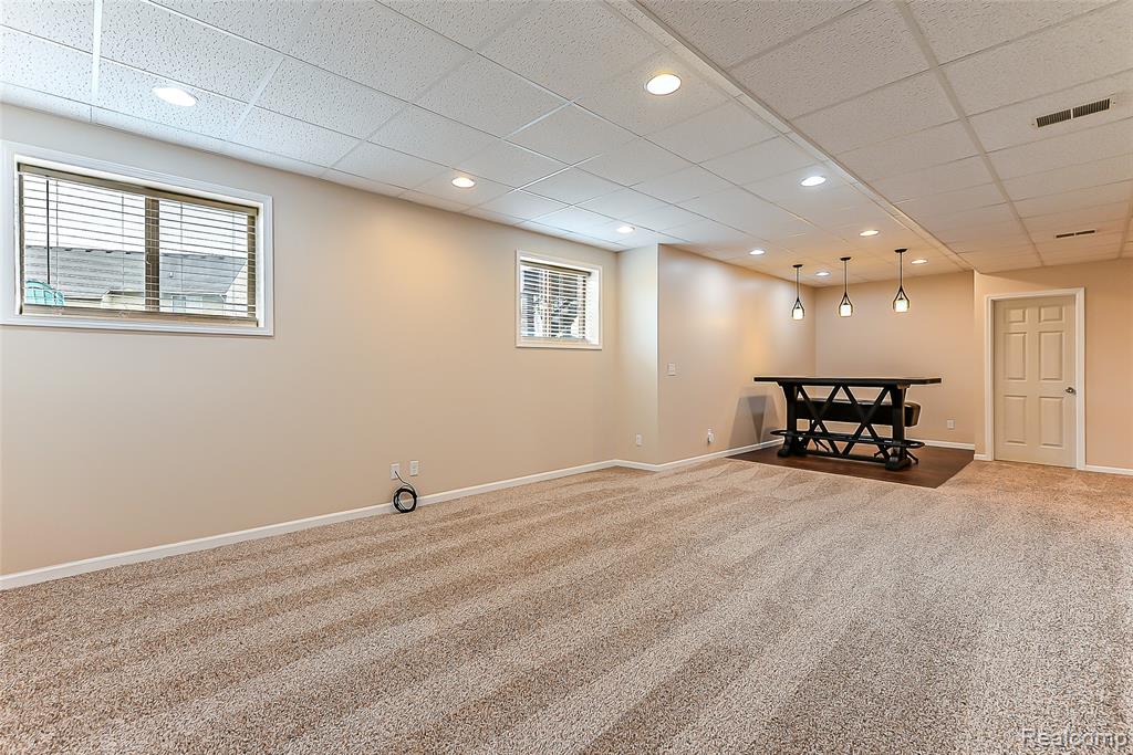 58724 Carriage Lane, South Lyon, MI 48178 — Photo 24
