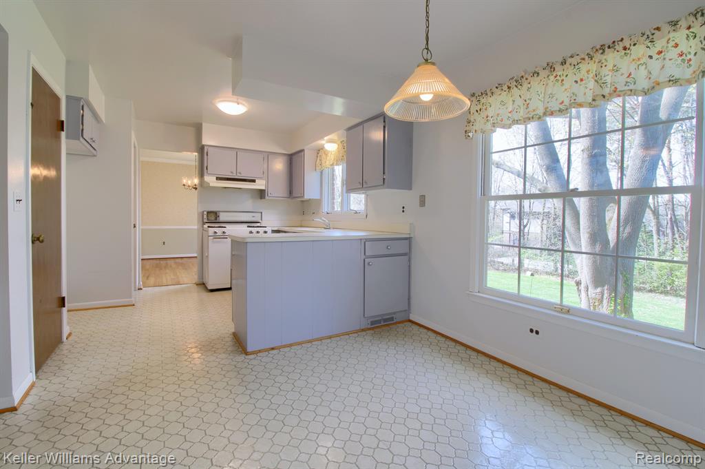 46895 BETTYHILL, Plymouth, MI 48170 — Photo 14