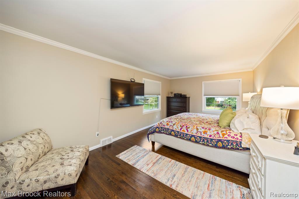 5562 PEBBLESHIRE Road, Bloomfield Hills, MI 48301 — Photo 34