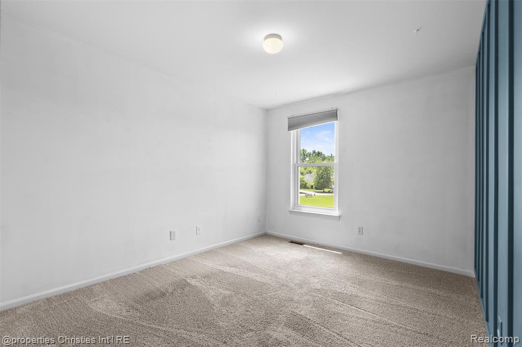 9670 Wexford Drive, Ypsilanti, MI 48198 — Photo 43