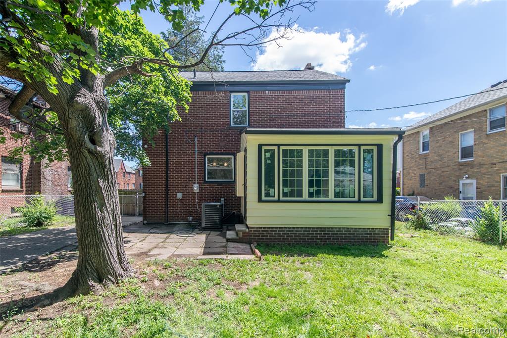 17145 Fairfield Street - Photo 4
