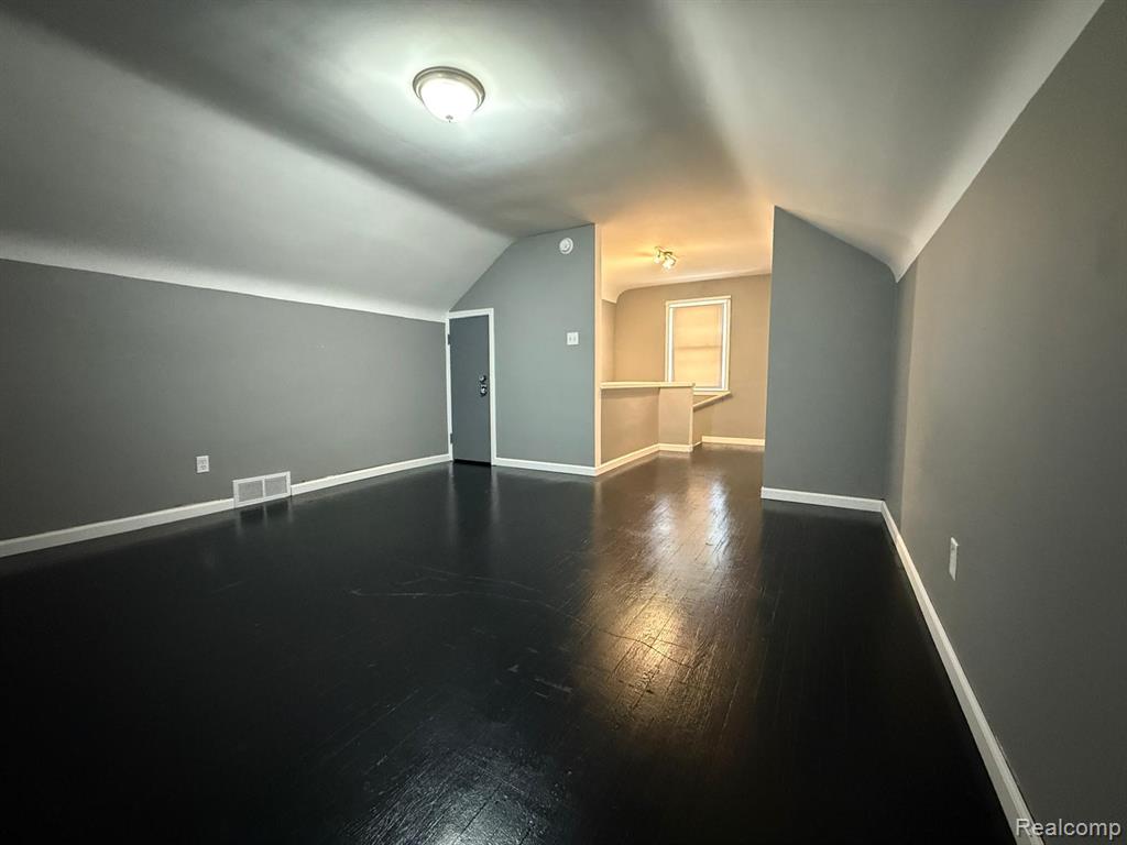 8427 Virgil Street, Dearborn Heights, MI 48127 — Photo 6