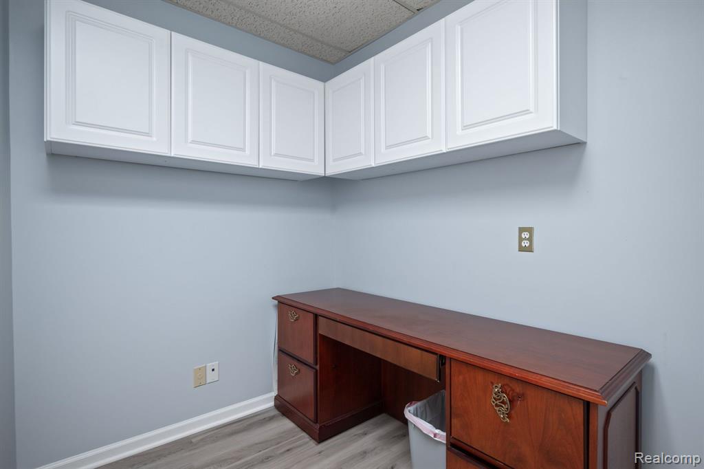 940 W AVON Road, Rochester Hills, MI 48307 — Photo 12