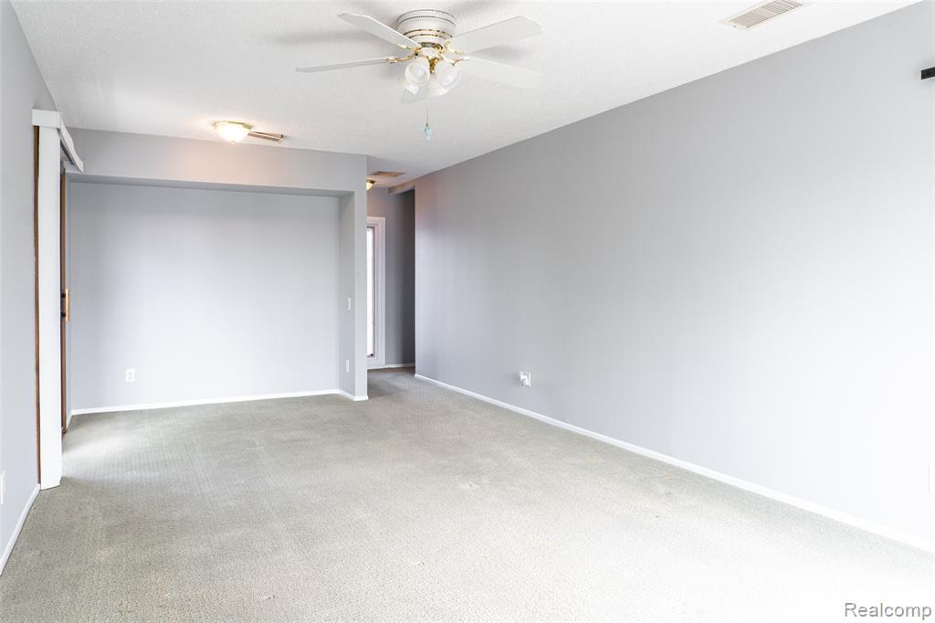 1695 Cliffs Landing, 302, Ypsilanti, MI 48198 — Photo 22