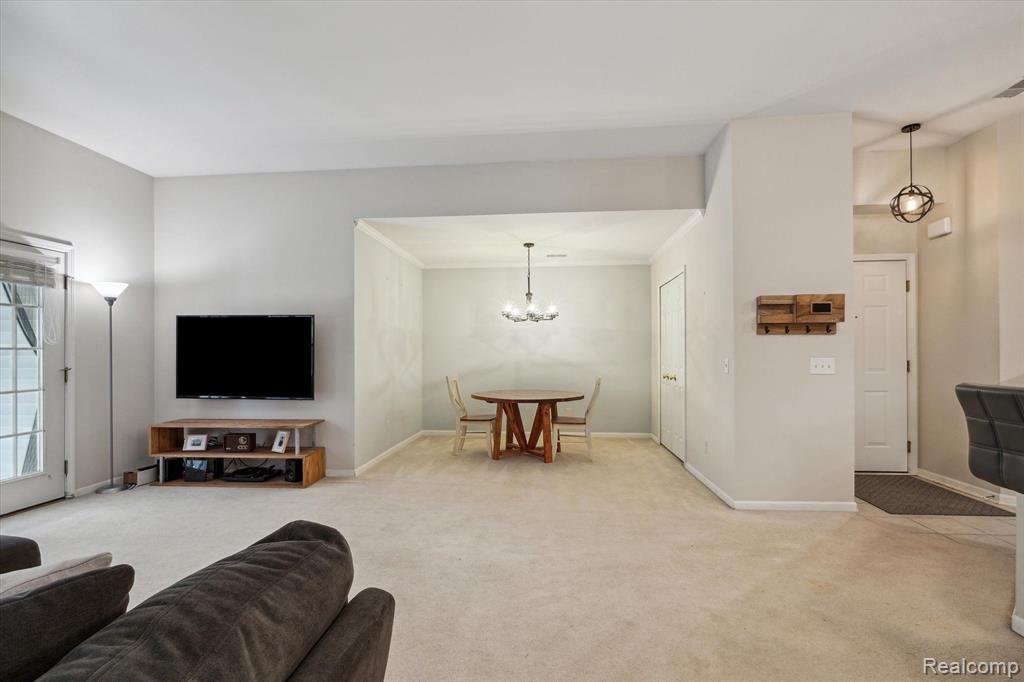 2694 S Knightsbridge Circle, Ann Arbor, MI 48105 — Photo 9