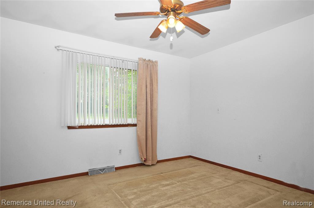 500 Keddle Road, Howell, MI 48843 — Photo 19