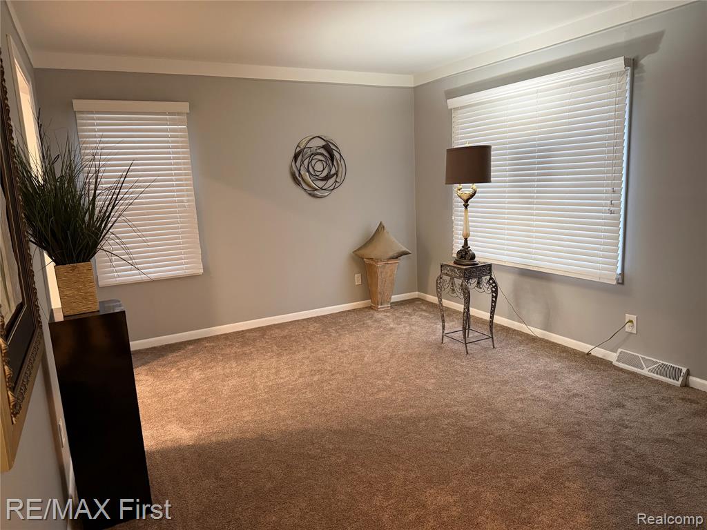 8642 Lozier Avenue, Warren, MI 48089 — Photo 5