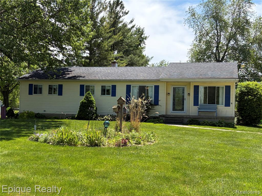 2192 E Wilson Road, Clio, MI 48420 — front exterior