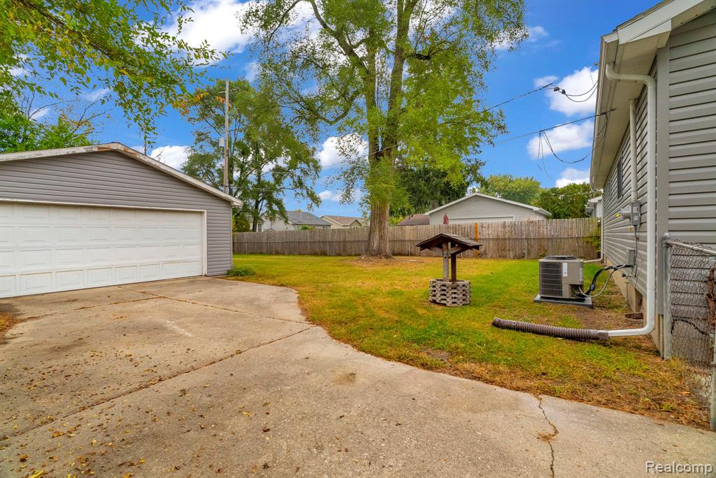 744 Hartner Drive, Holly, MI 48442 — Photo 17