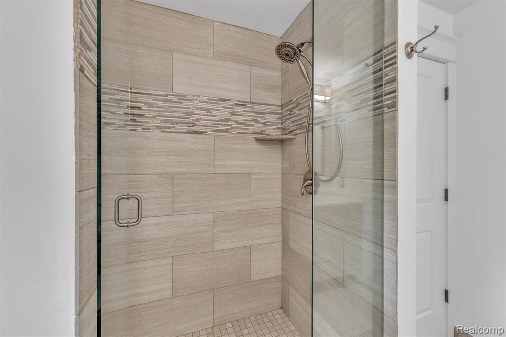 715 Gardenia Avenue, Royal Oak, MI 48067 — Photo 29