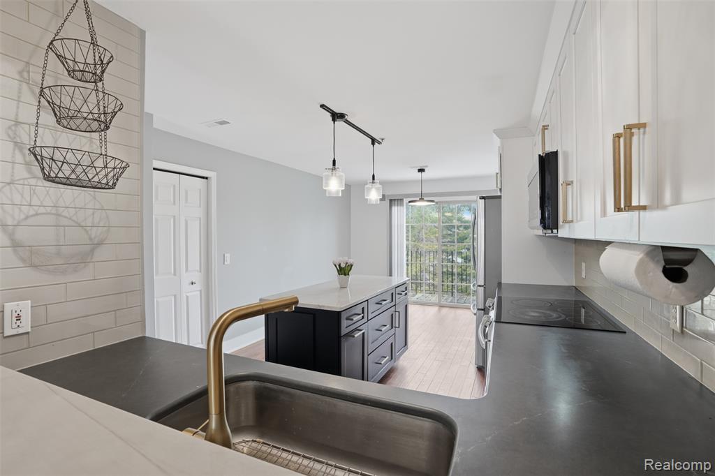 39478 Springwater Drive, Northville, MI 48168 — Photo 12