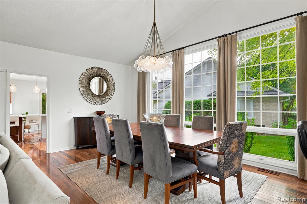 6012 Danbury Court, West Bloomfield, MI — Photo 15