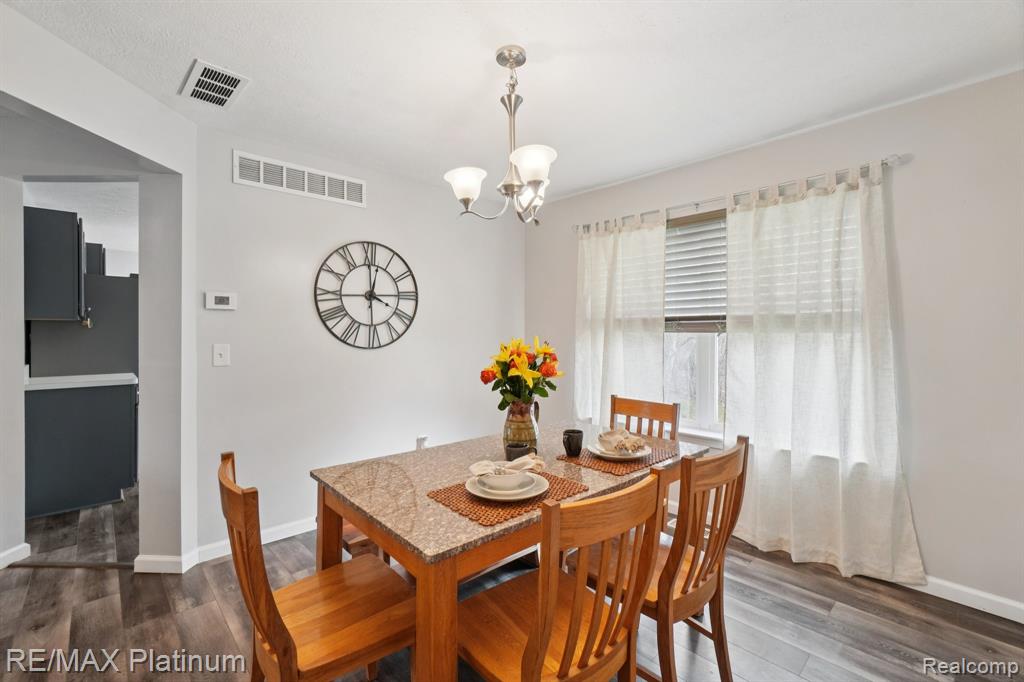 2570 Castle Rock Court, Howell, MI 48843 — Photo 9