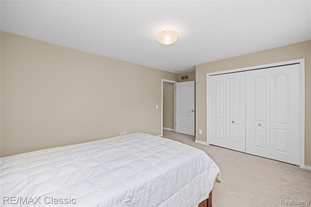 4930 Menominee Lane, Clarkston, MI 48348 — Photo 56