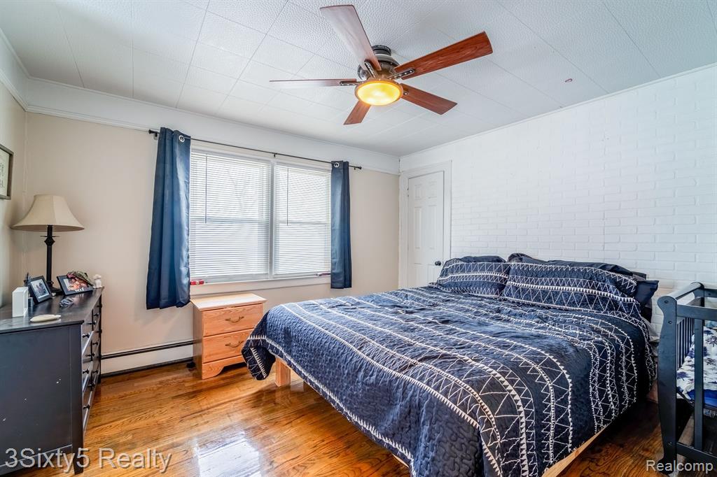 744 RIVERBANK Street, Wyandotte, MI 48192 — Photo 34