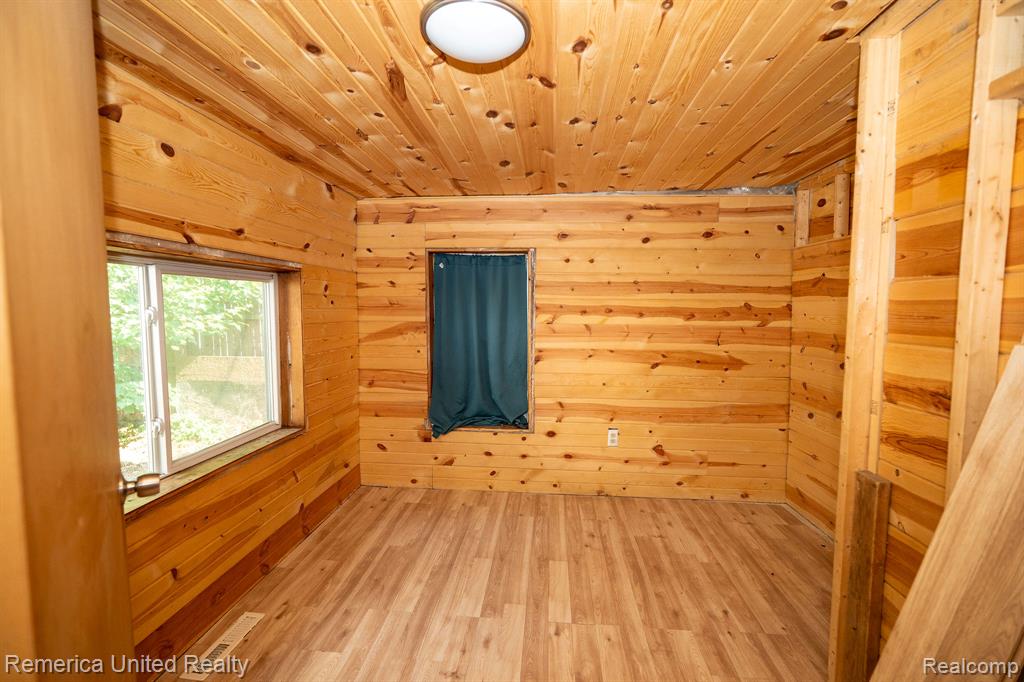 106 Devonshire Drive, Prudenville, MI 48651 — Photo 6