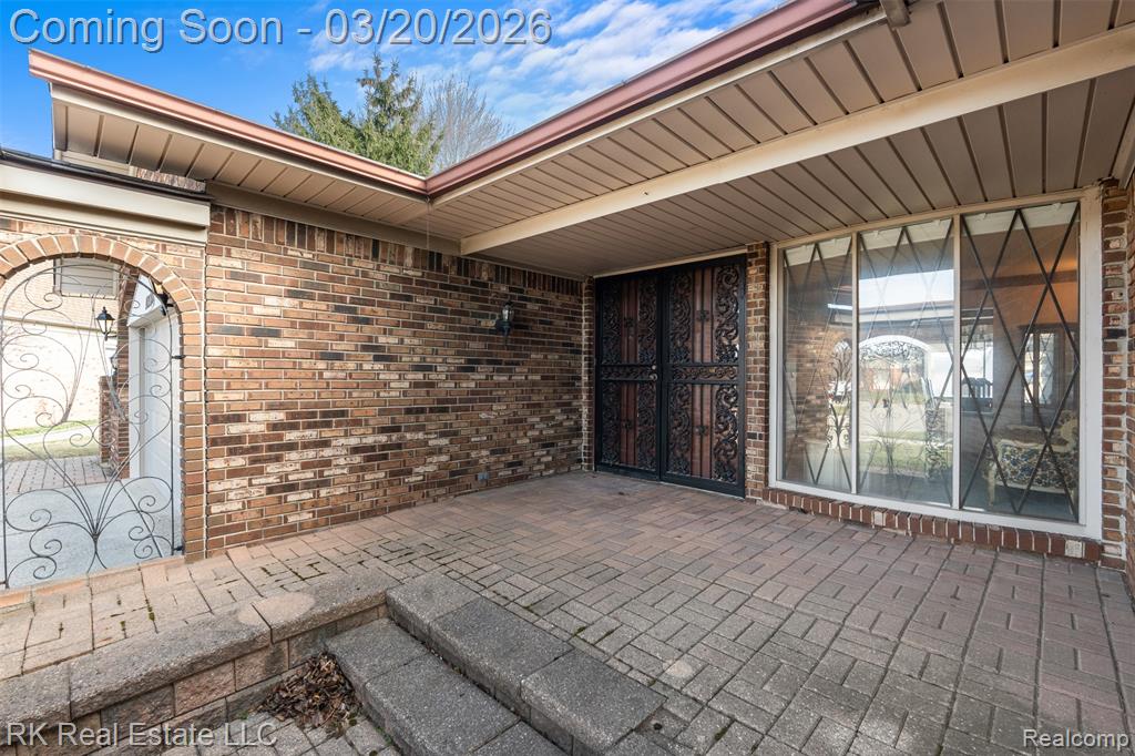 41319 Julie Court, Clinton Twp, MI 48038 — Photo 4
