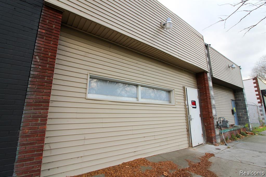 18907 Schoolcraft, Detroit, MI 48223 — Photo 3