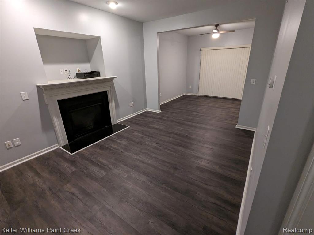403 NEWTON Court, Lake Orion, MI 48362 — Photo 3
