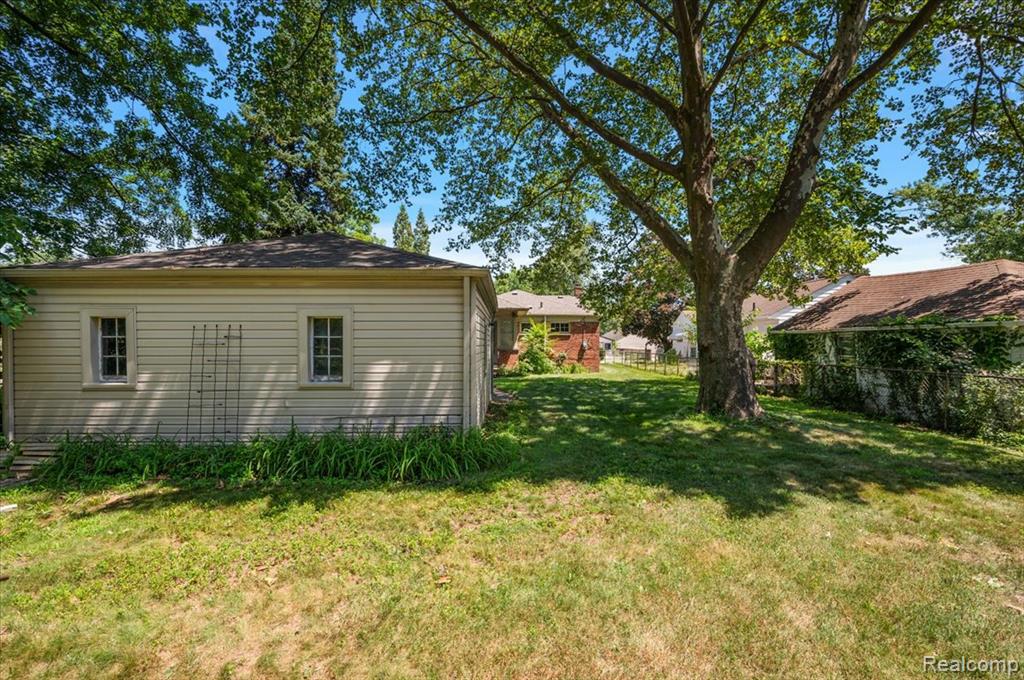 754 S Webik Avenue, Clawson, MI — Photo 13