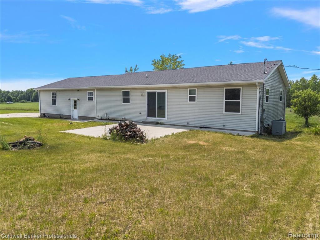 5714 Five Lakes Road, North Branch, MI 48461 — Photo 9