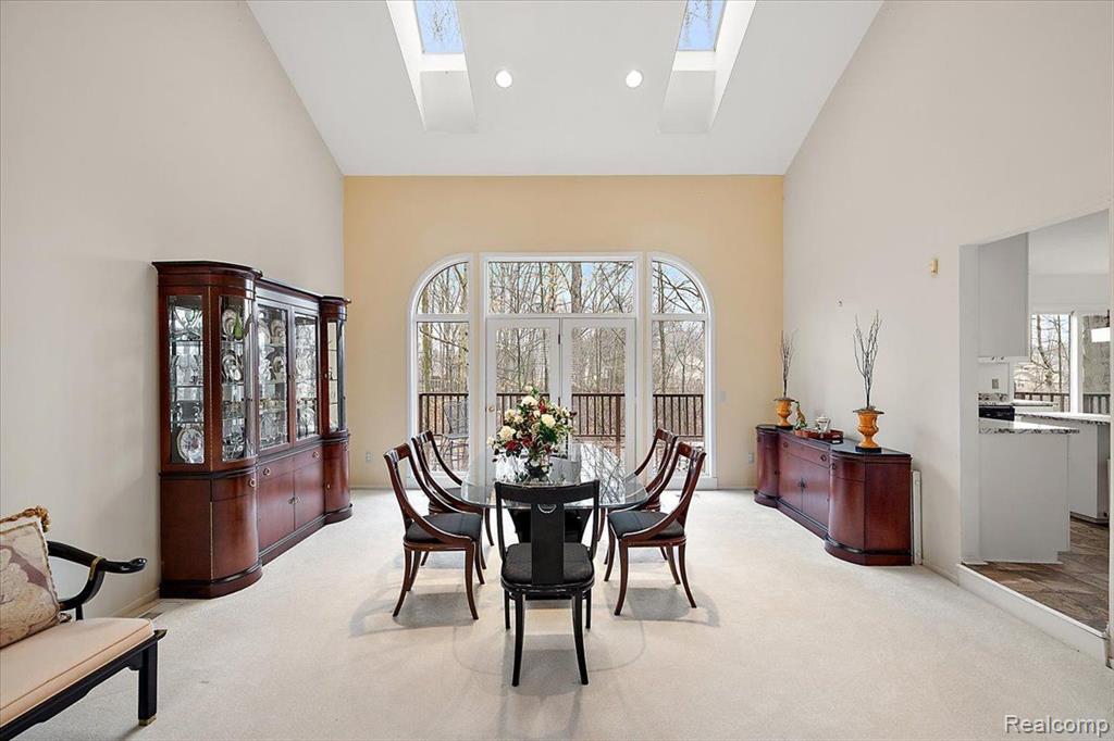 6988 LAKEMONT Circle, West Bloomfield, MI 48323 — Photo 8